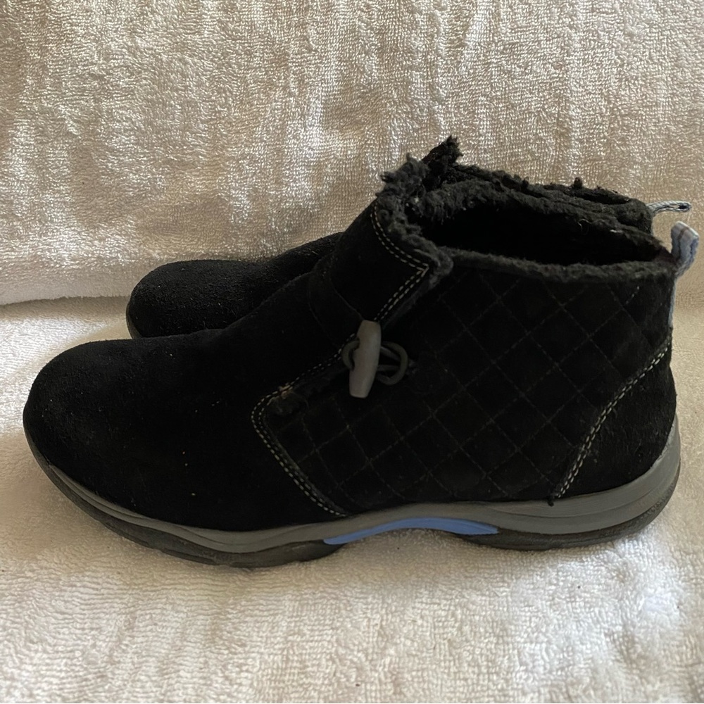 Easy Street Sport Shoes Booties Women’s Size 9M Black Slip‎ On